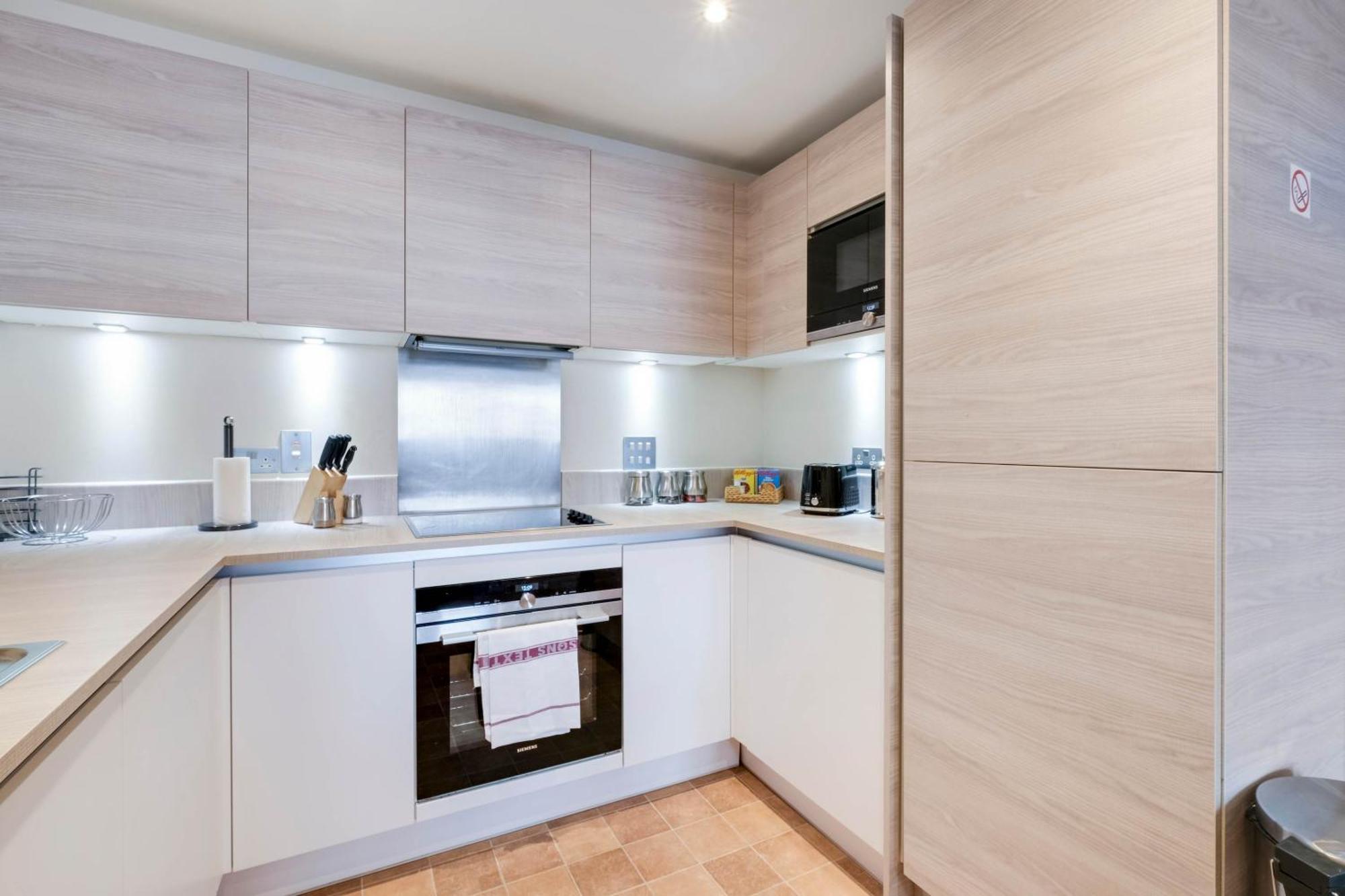 Alder House Serviced Apartment Maidenhead By 360Stays Esterno foto