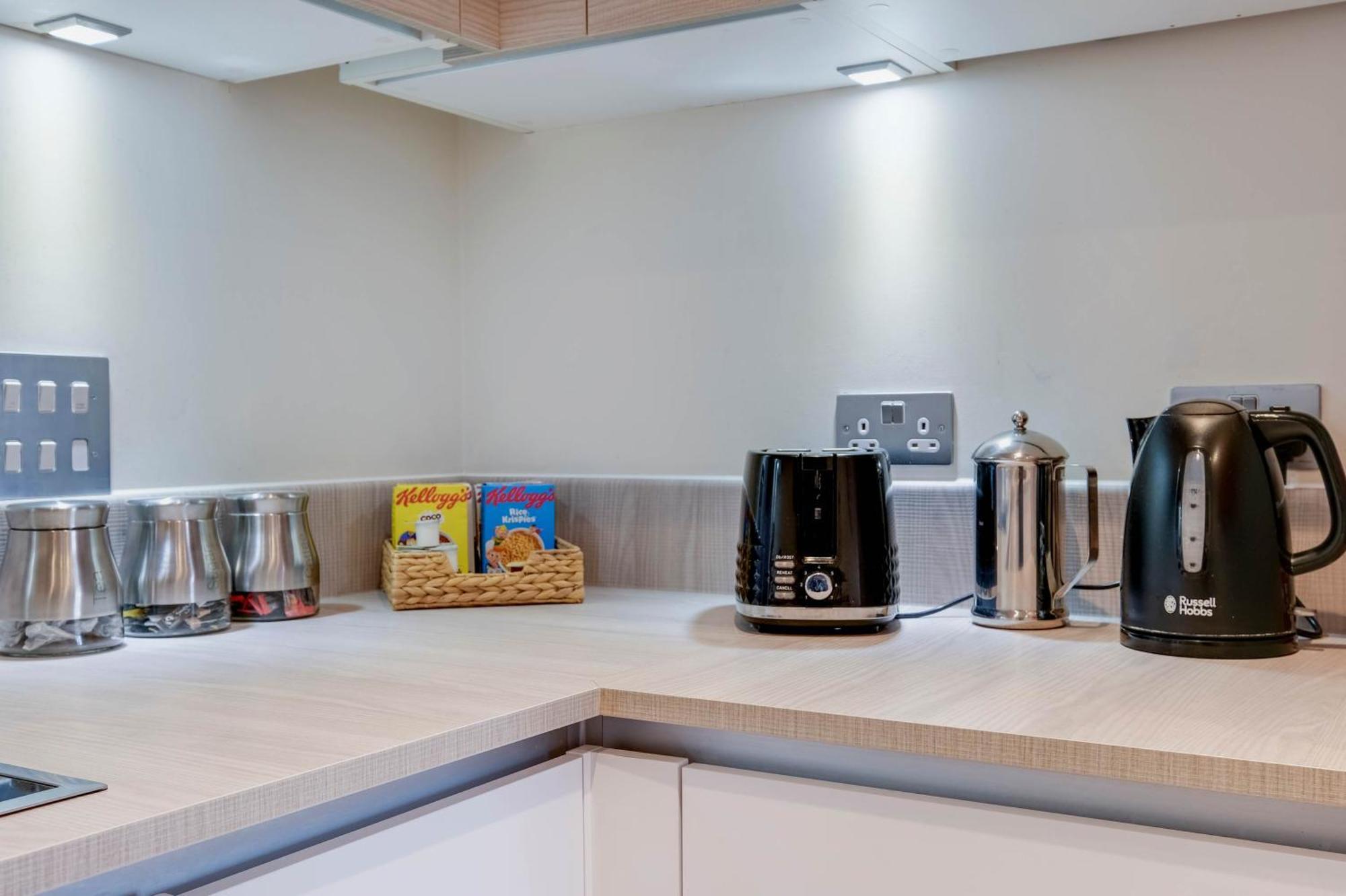 Alder House Serviced Apartment Maidenhead By 360Stays Esterno foto